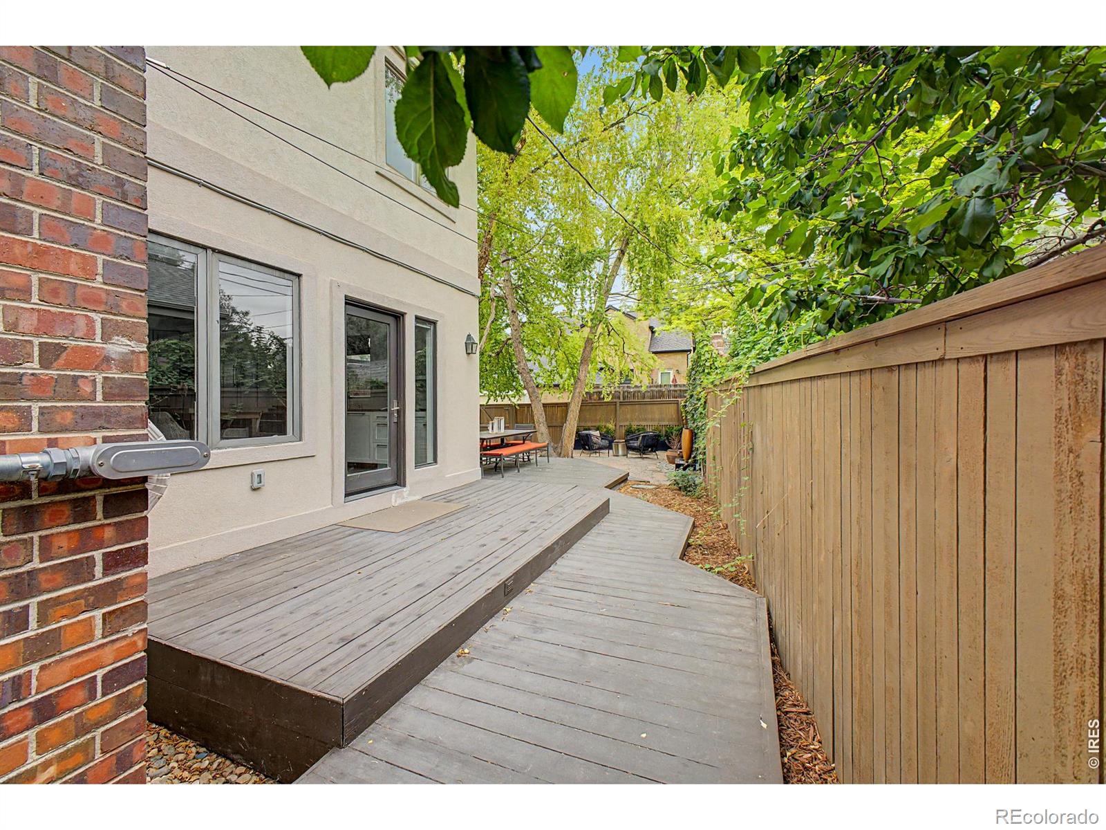 MLS Image #38 for 910 s euclid way,denver, Colorado