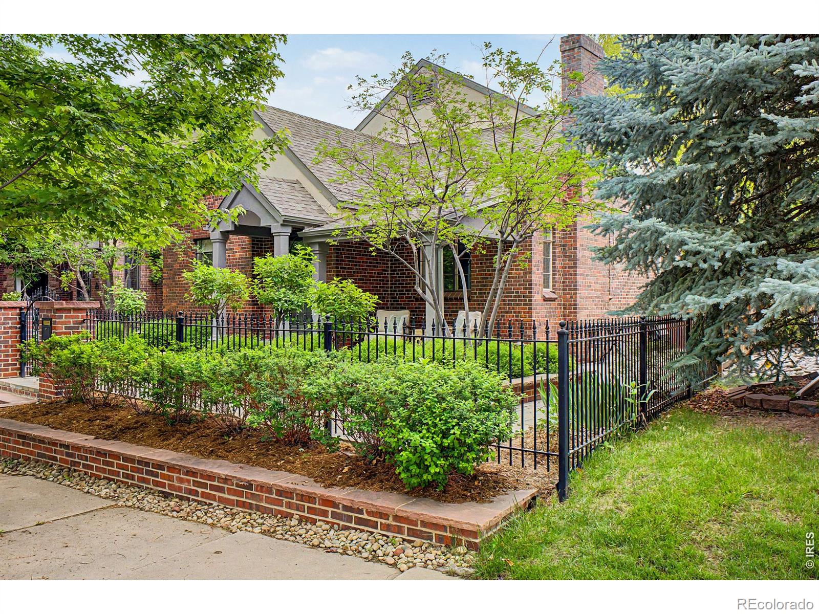 MLS Image #41 for 910 s euclid way,denver, Colorado
