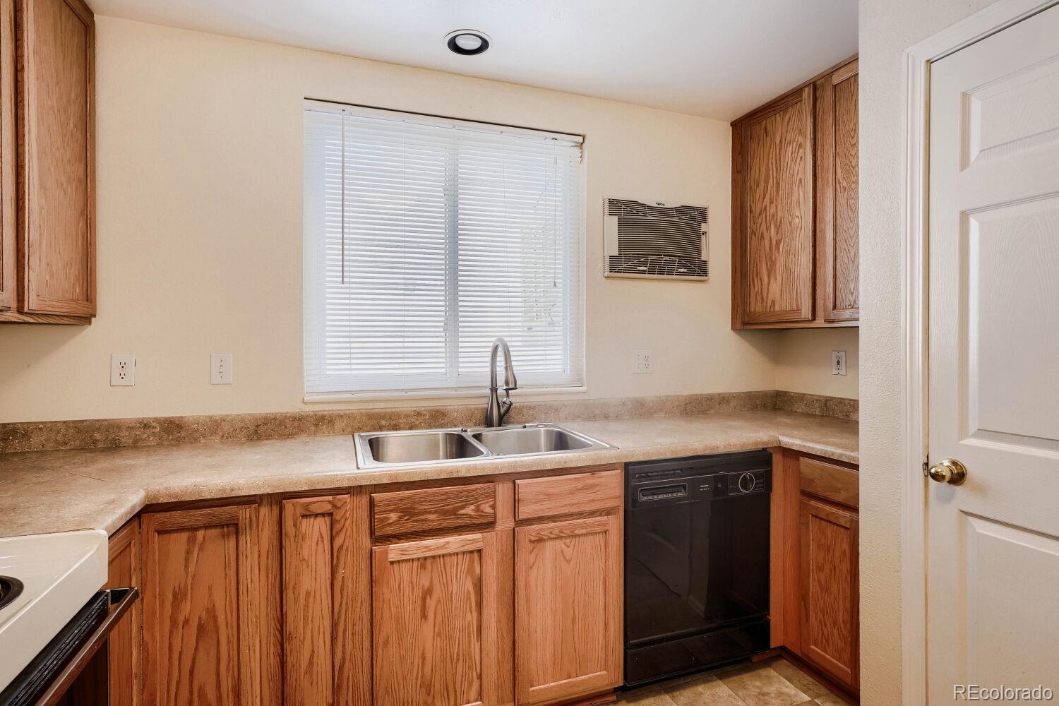 MLS Image #10 for 1346 s bahama street,aurora, Colorado