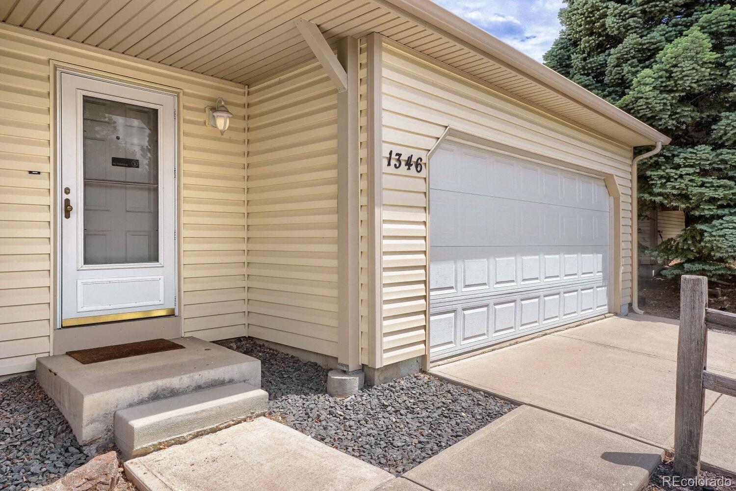 MLS Image #3 for 1346 s bahama street,aurora, Colorado
