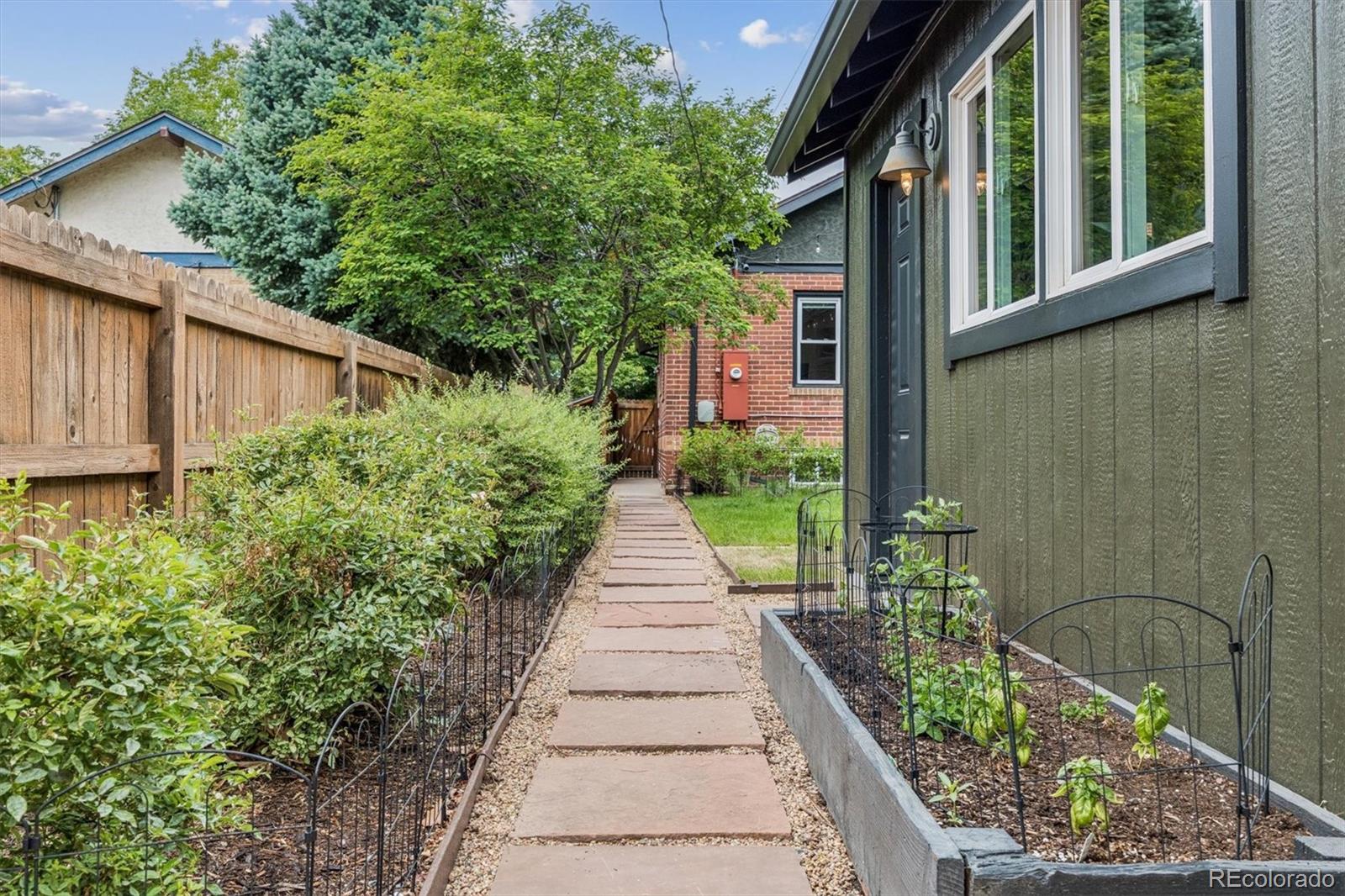 MLS Image #26 for 1972 s lincoln street,denver, Colorado