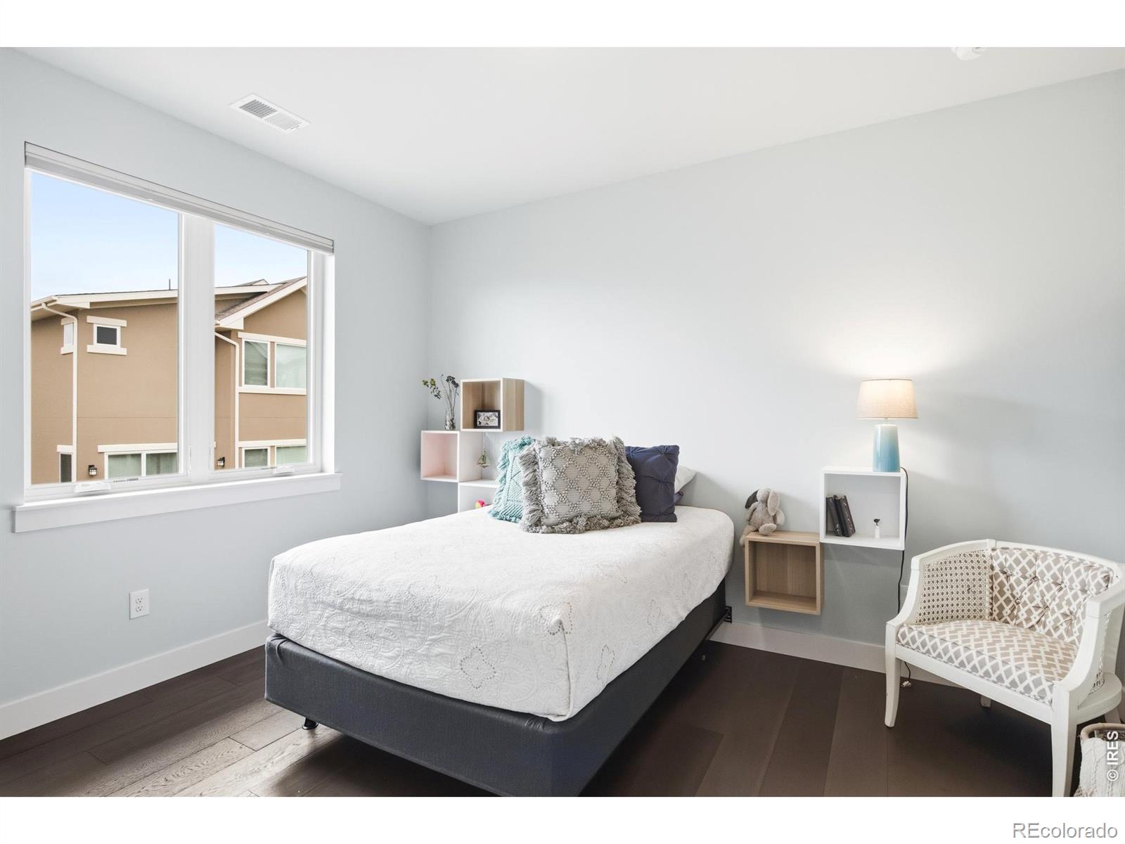 MLS Image #18 for 917  arapahoe circle,louisville, Colorado