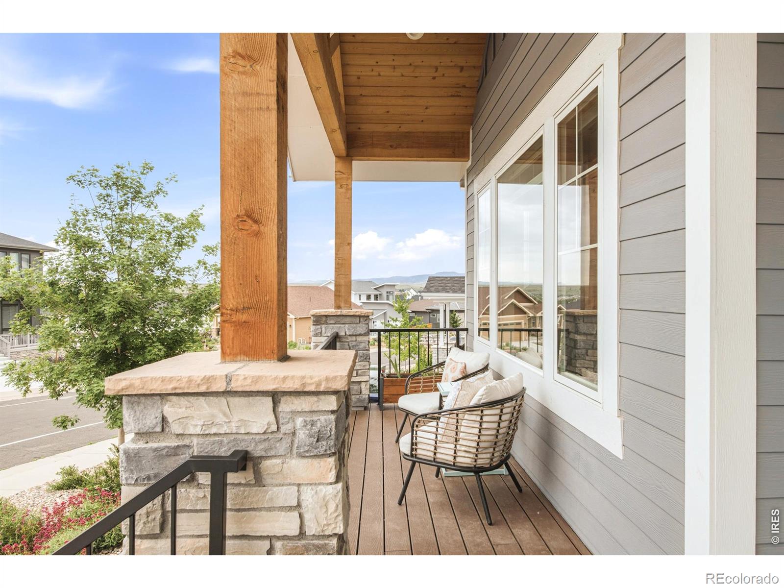 MLS Image #2 for 917  arapahoe circle,louisville, Colorado