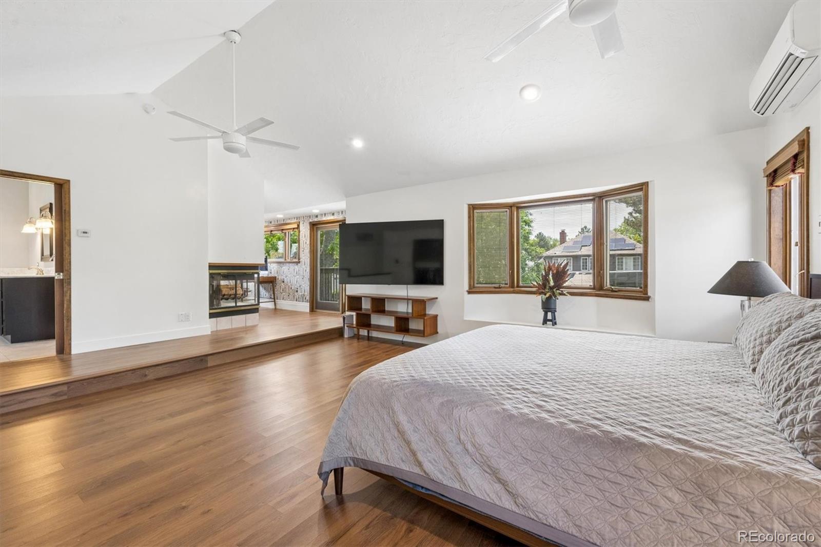 MLS Image #15 for 423  dahlia street,denver, Colorado