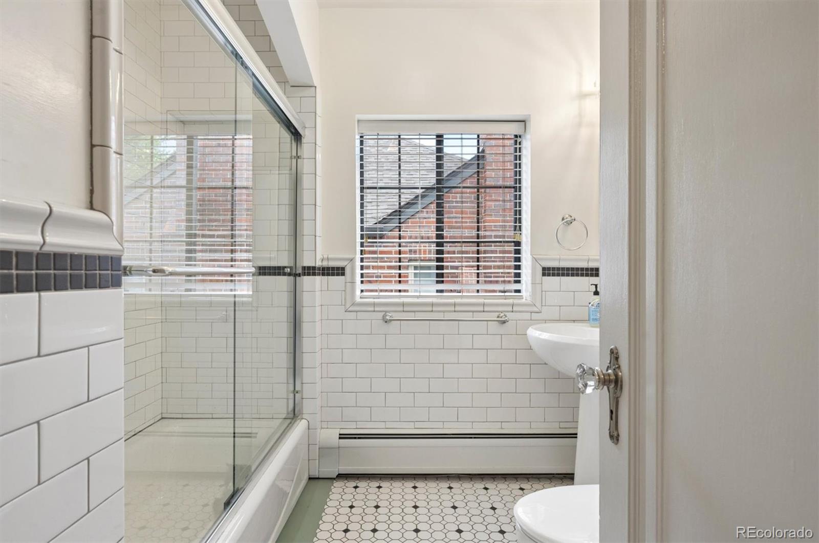 MLS Image #27 for 423  dahlia street,denver, Colorado