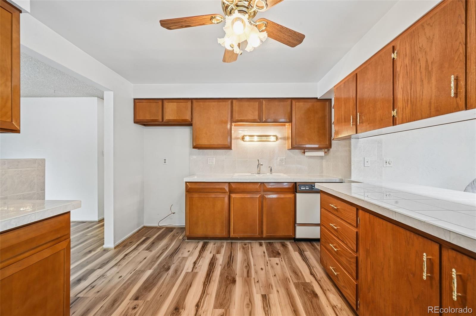 MLS Image #7 for 1373 s cape way,lakewood, Colorado