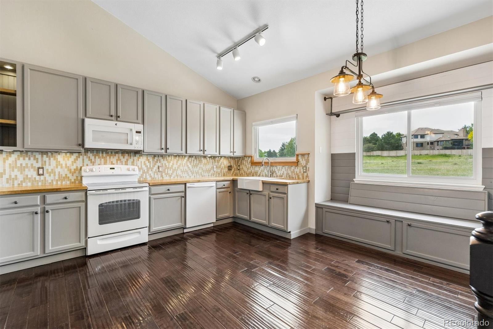 MLS Image #11 for 3937  garnet way,highlands ranch, Colorado
