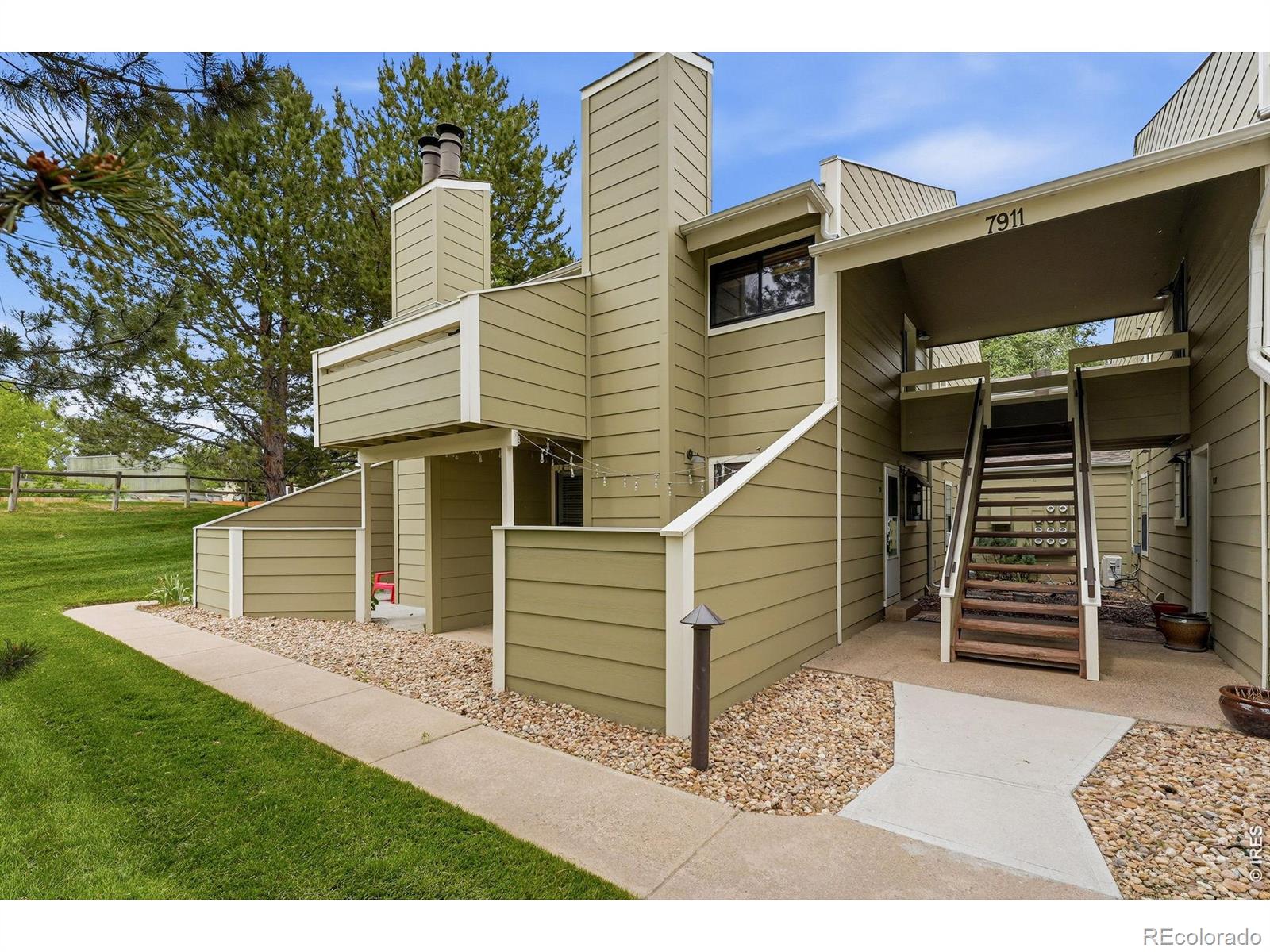 MLS Image #3 for 7911  countryside drive,niwot, Colorado