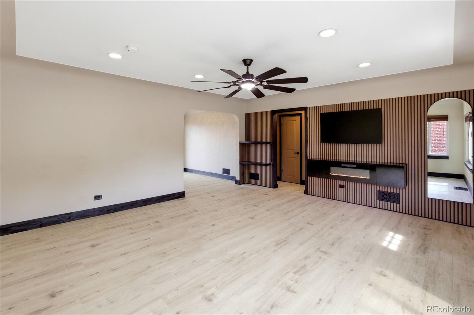 MLS Image #5 for 5065  eliot street,denver, Colorado
