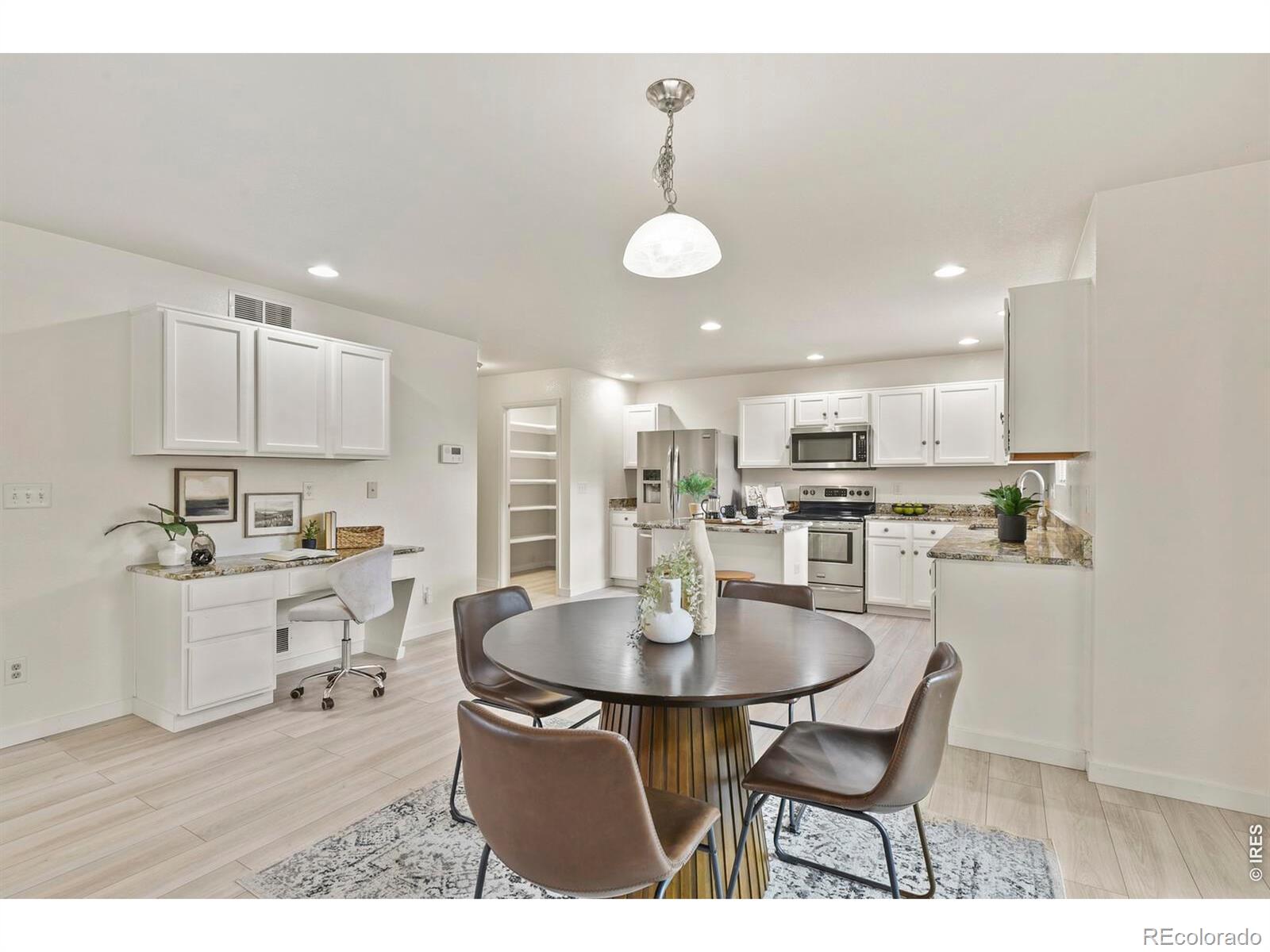 MLS Image #14 for 10039  granby drive,commerce city, Colorado