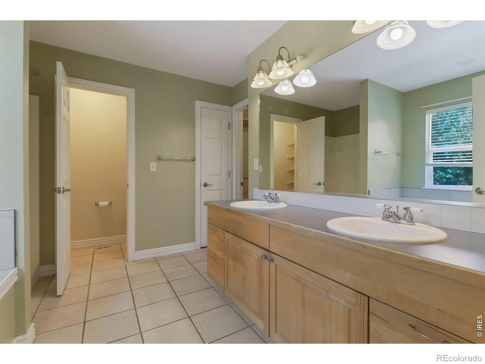 MLS Image #12 for 125  52nd avenue,greeley, Colorado