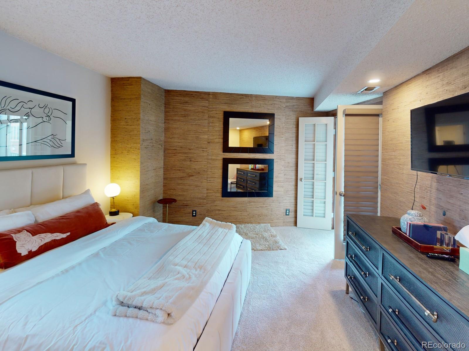 MLS Image #9 for 1777  larimer street,denver, Colorado