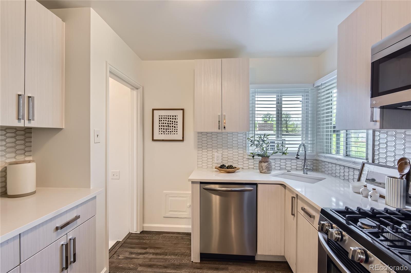MLS Image #7 for 1901 s adams street,denver, Colorado