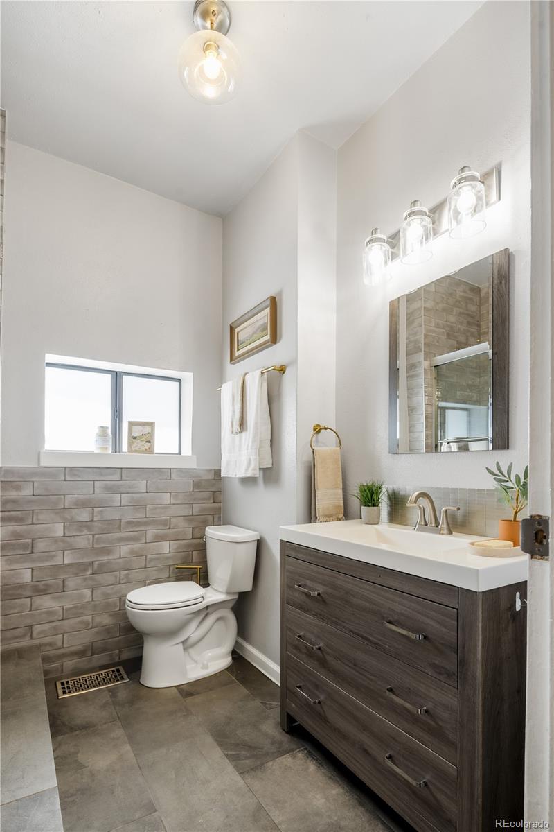 MLS Image #22 for 2339 n gilpin street,denver, Colorado