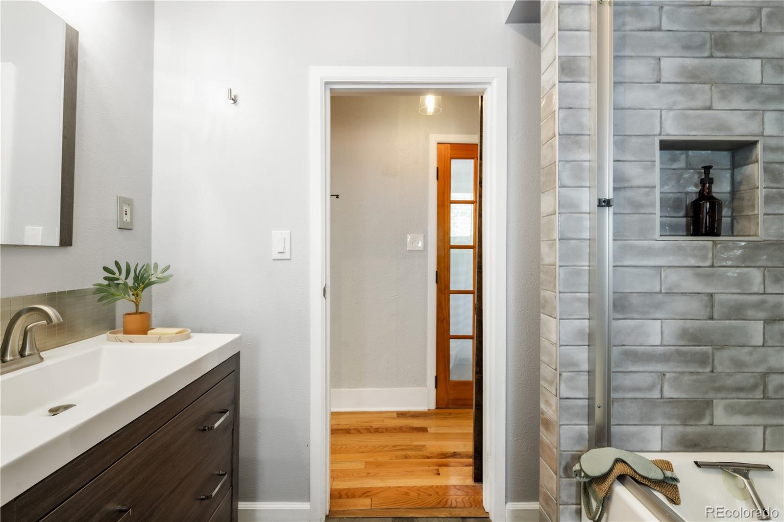 MLS Image #24 for 2339 n gilpin street,denver, Colorado