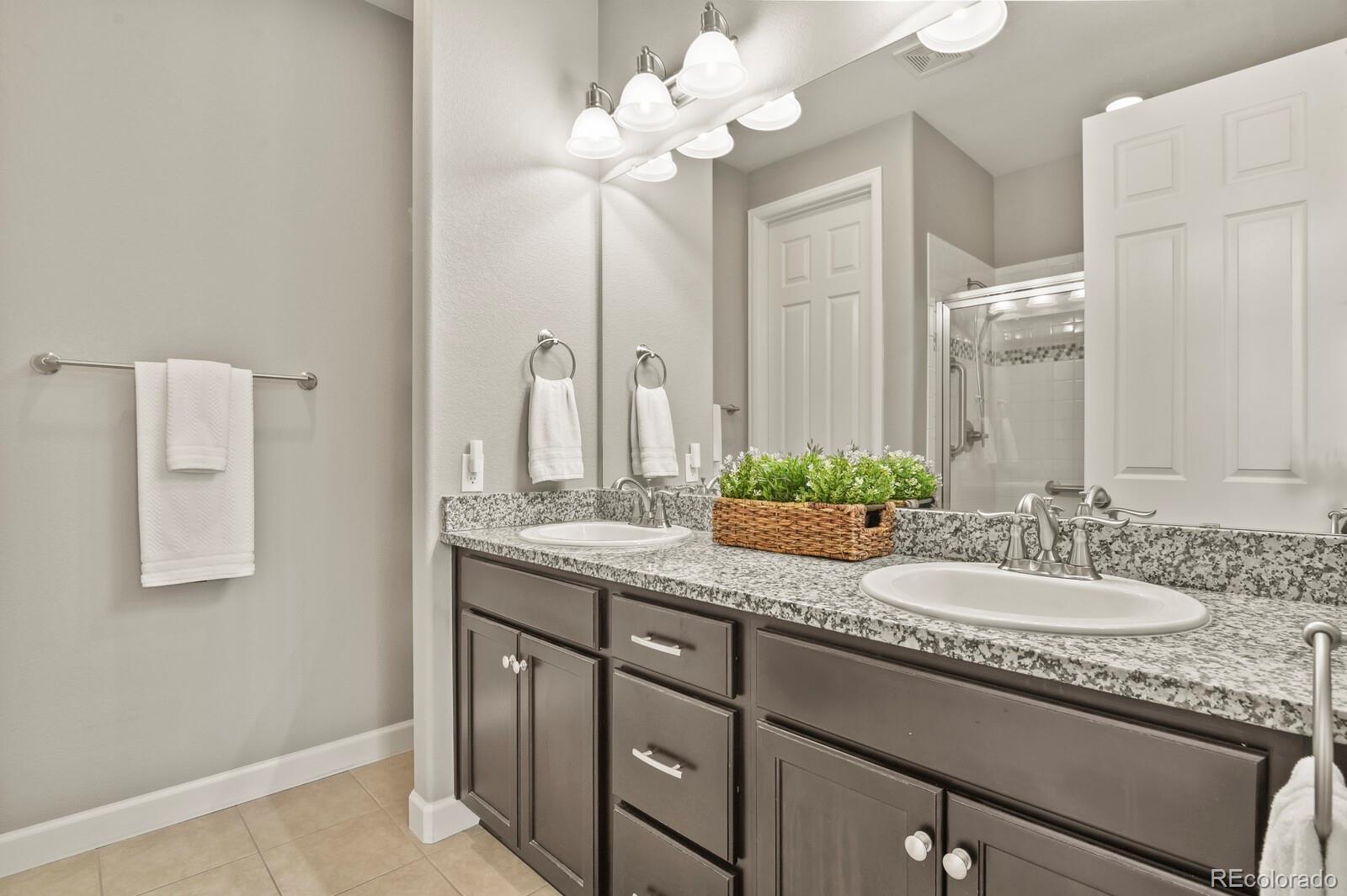 MLS Image #18 for 25524 e byers drive,aurora, Colorado