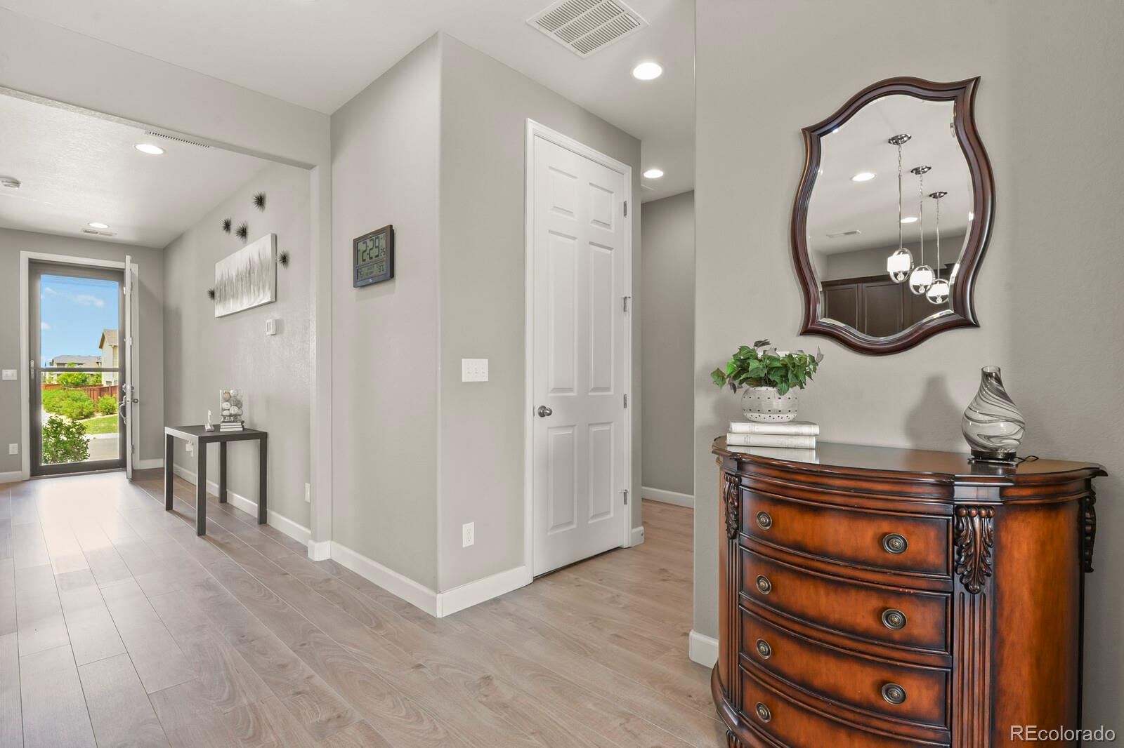 MLS Image #8 for 25524 e byers drive,aurora, Colorado