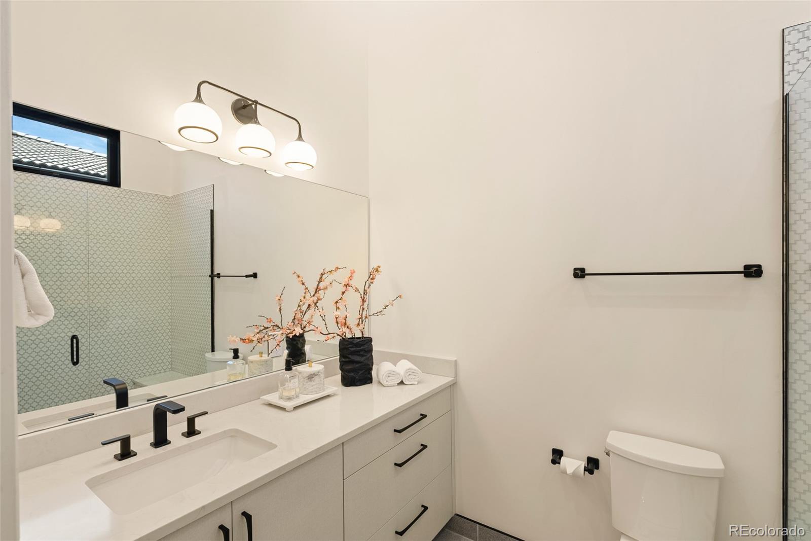 MLS Image #22 for 975 s monroe street,denver, Colorado