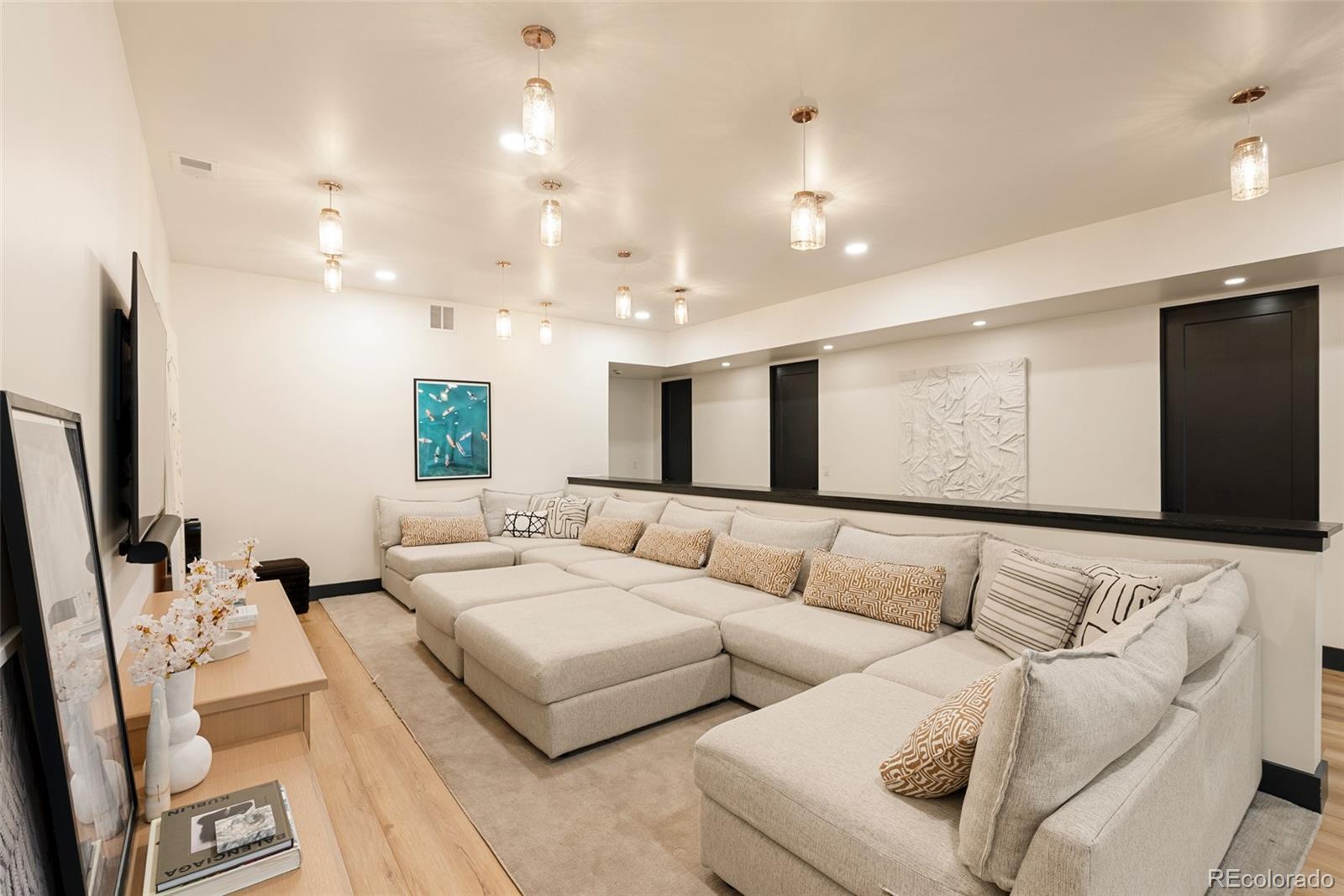 MLS Image #25 for 975 s monroe street,denver, Colorado