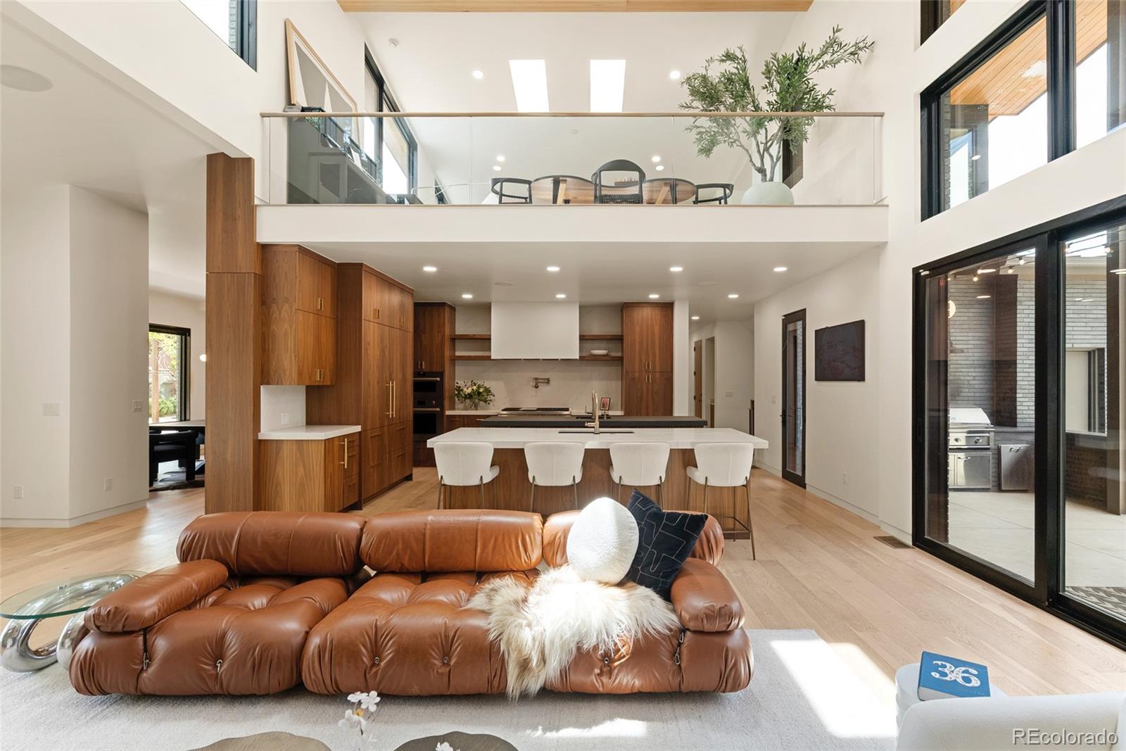 MLS Image #5 for 975 s monroe street,denver, Colorado