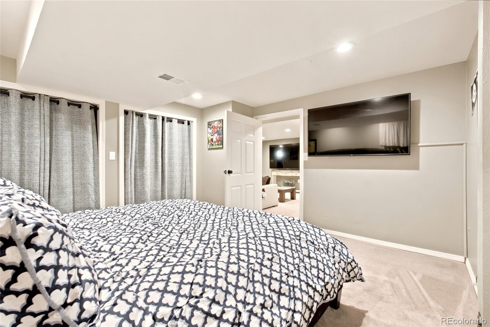 MLS Image #28 for 3545 s elkhart street,aurora, Colorado