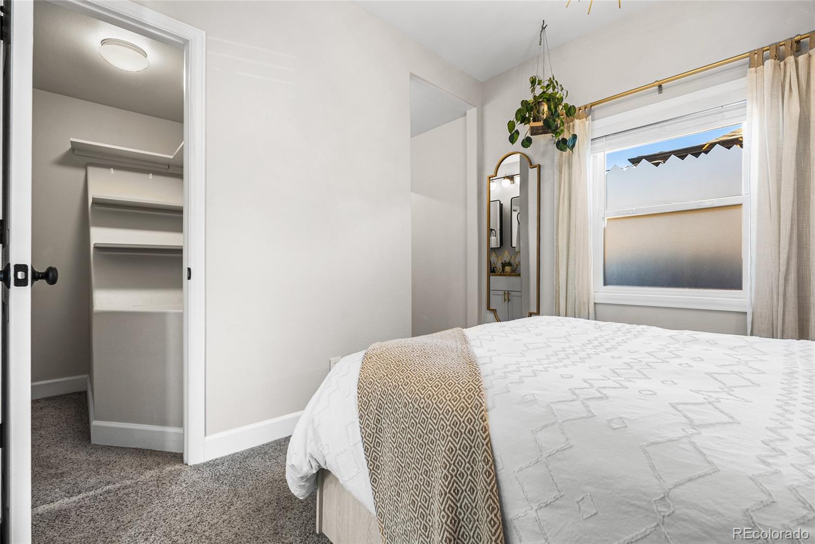 MLS Image #13 for 4975  knox court,denver, Colorado