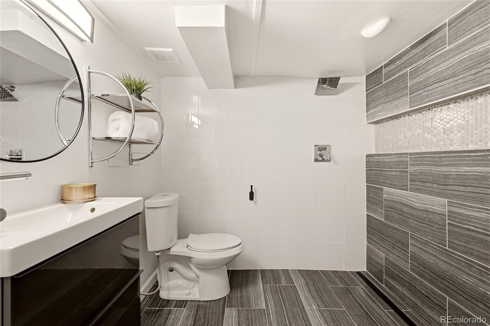 MLS Image #31 for 4975  knox court,denver, Colorado