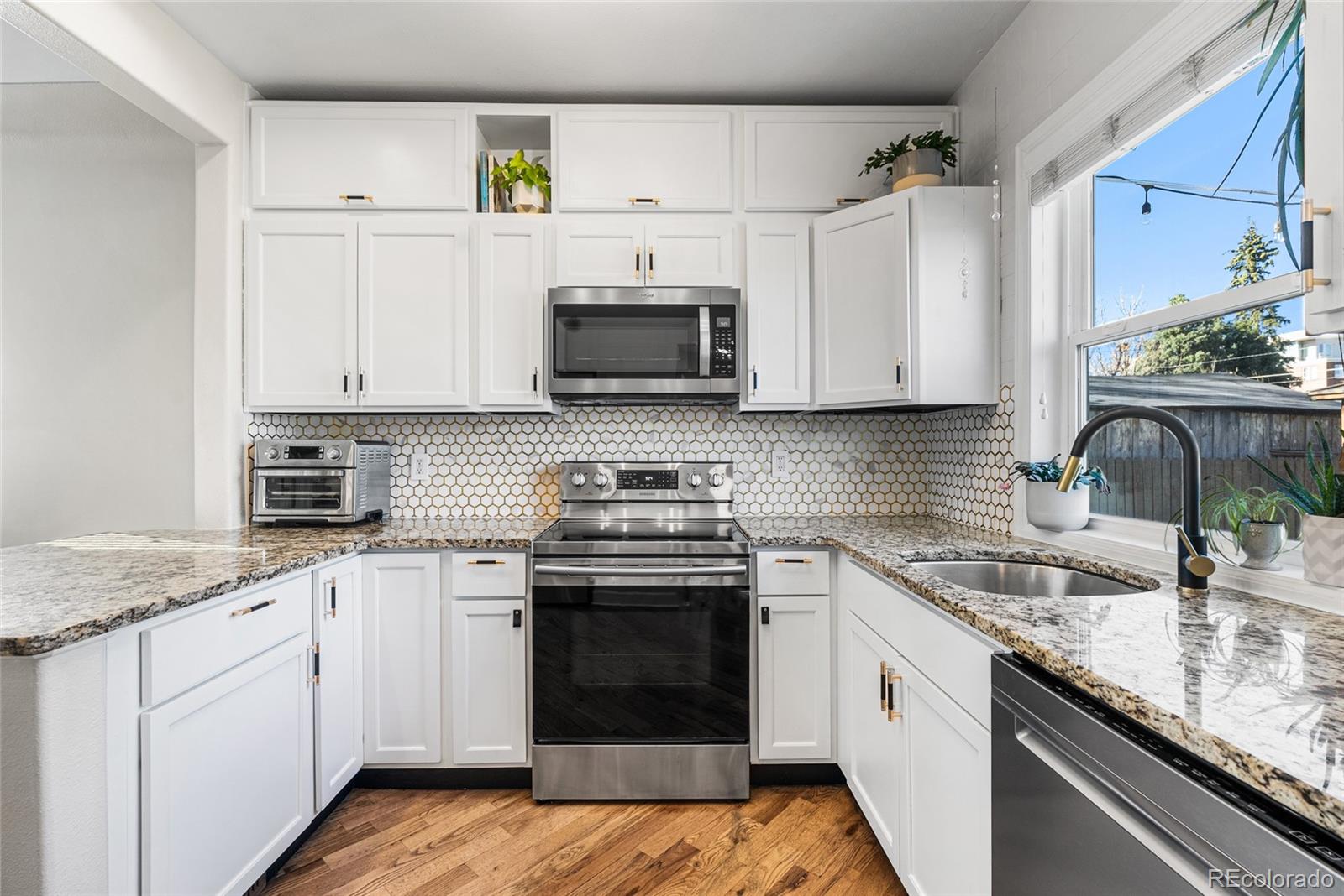 MLS Image #8 for 4975  knox court,denver, Colorado