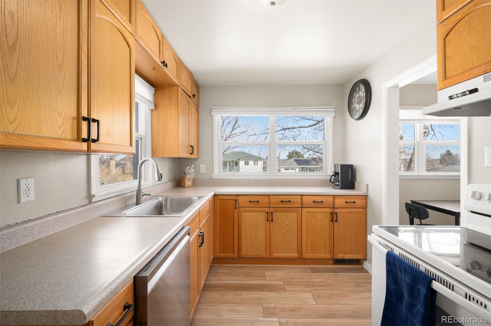 MLS Image #9 for 729 s osage street,denver, Colorado