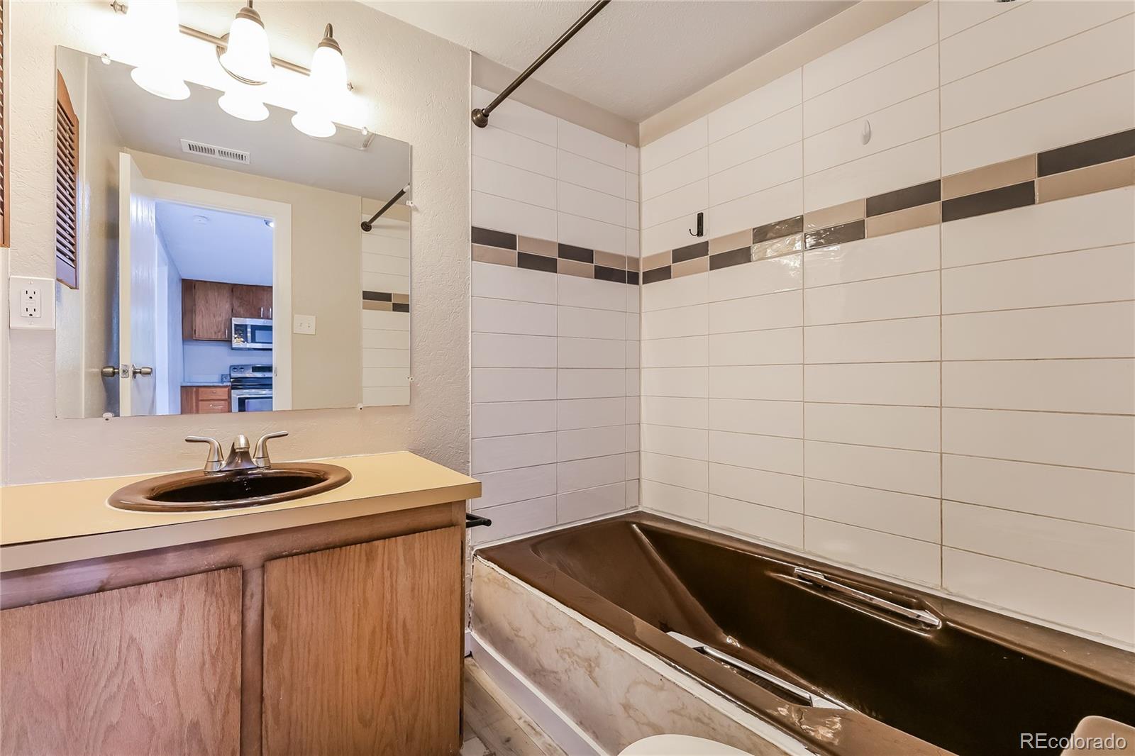 MLS Image #21 for 142 s xavier street,denver, Colorado