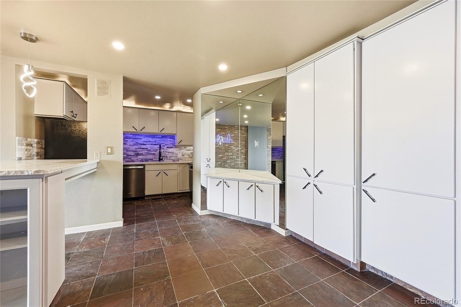 MLS Image #6 for 1020  15th street,denver, Colorado