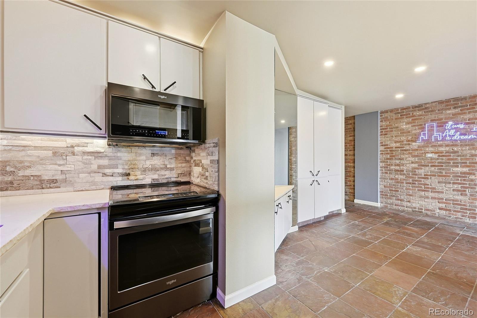 MLS Image #8 for 1020  15th street,denver, Colorado