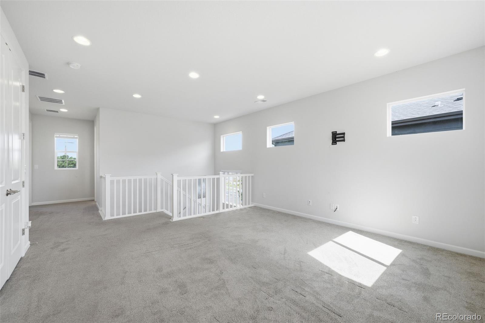 MLS Image #19 for 10700  reunion parkway,commerce city, Colorado