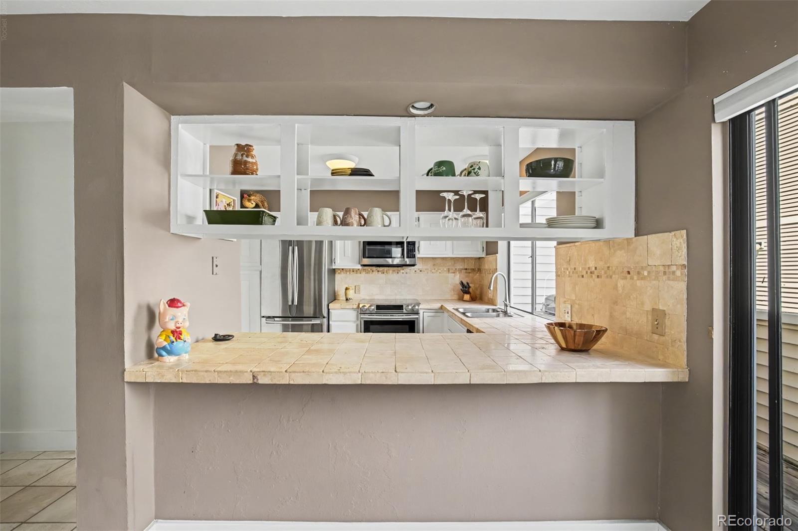 MLS Image #14 for 1050 s monaco street parkway,denver, Colorado