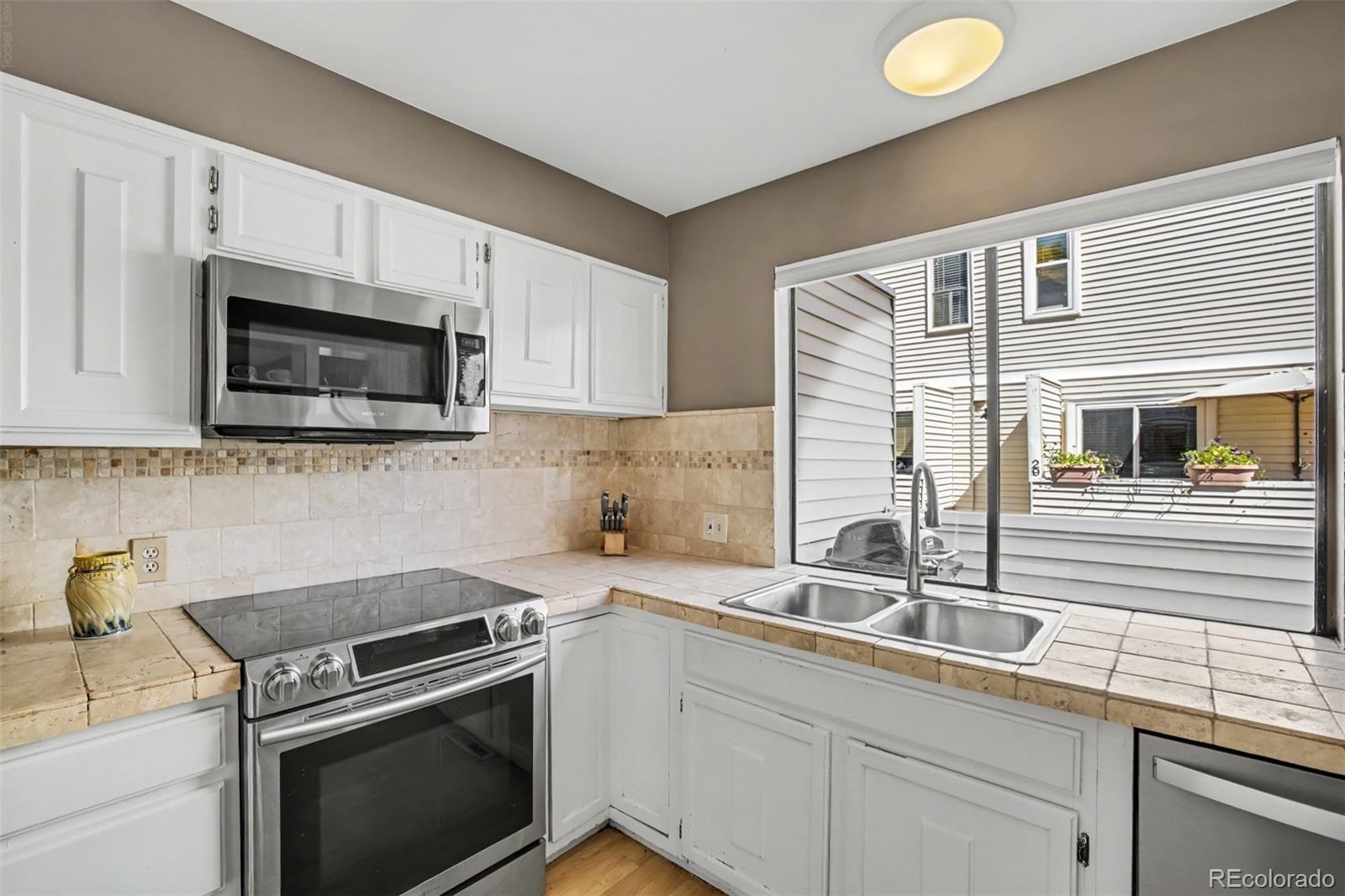 MLS Image #17 for 1050 s monaco street parkway,denver, Colorado