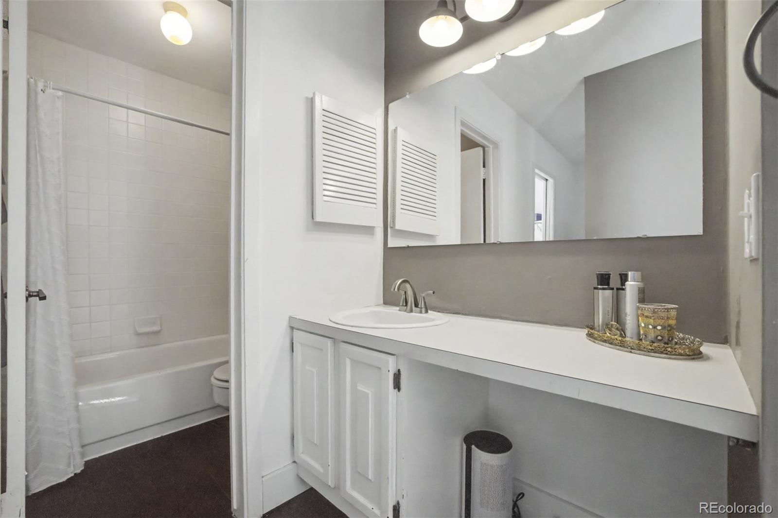 MLS Image #22 for 1050 s monaco street parkway,denver, Colorado