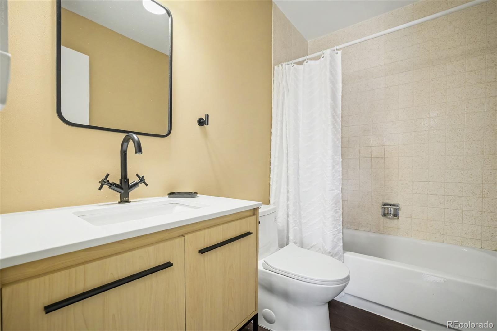 MLS Image #26 for 1050 s monaco street parkway,denver, Colorado