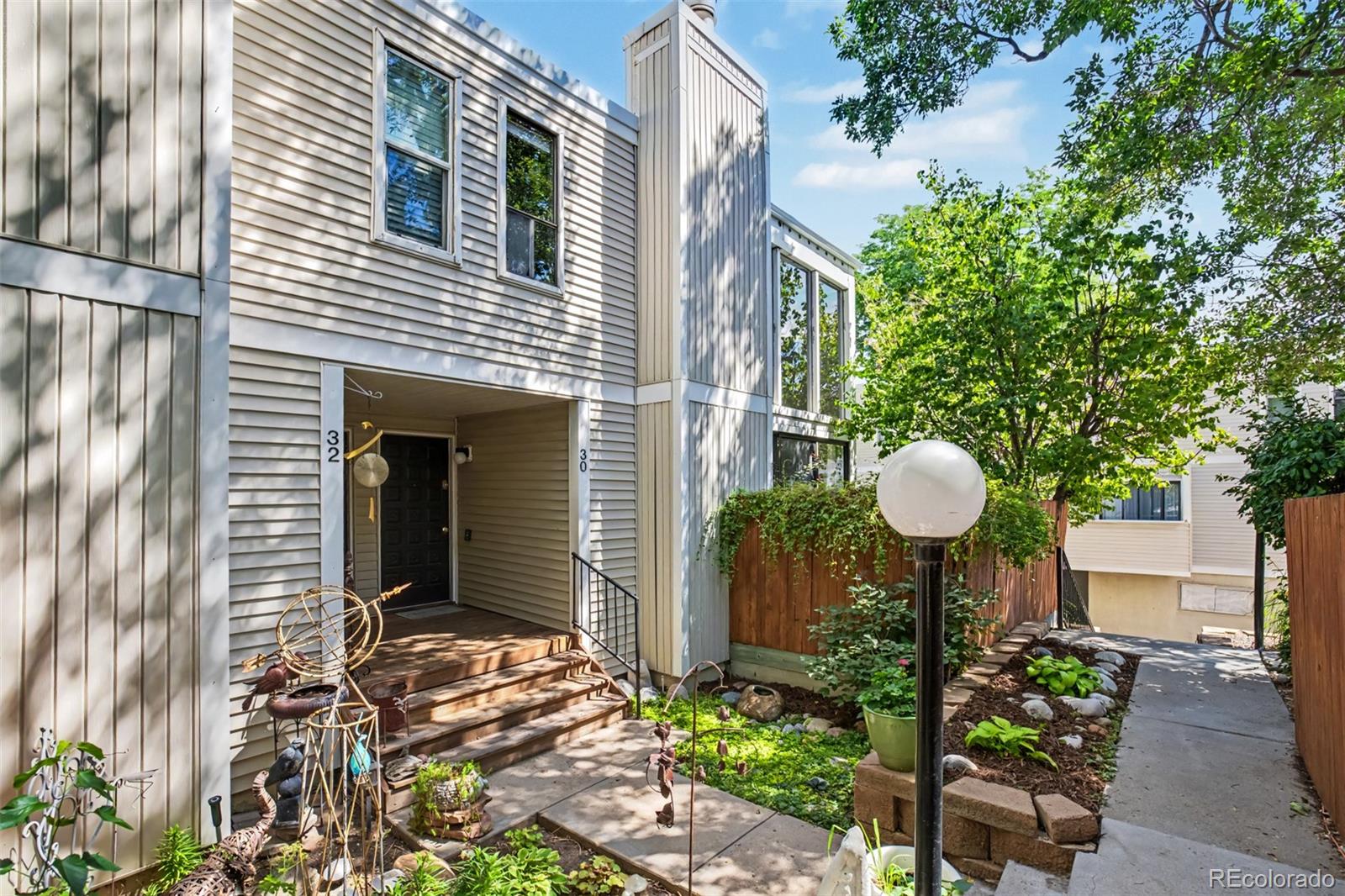 MLS Image #3 for 1050 s monaco street parkway,denver, Colorado