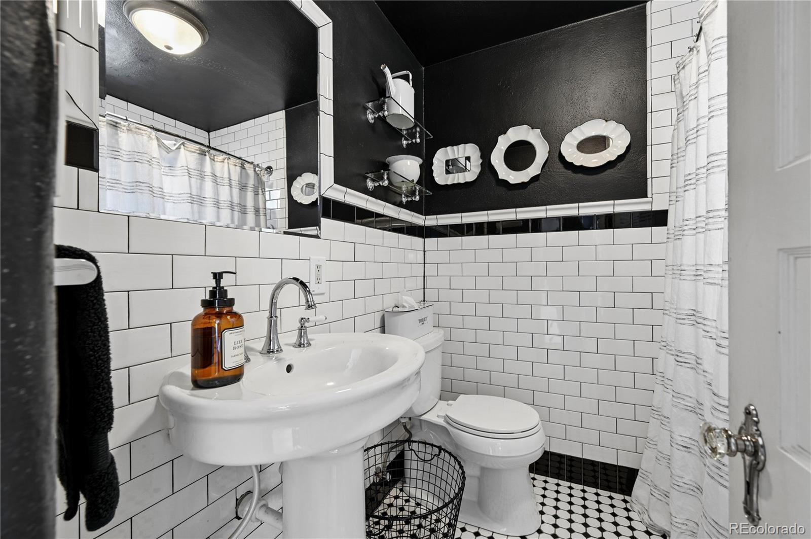 MLS Image #17 for 2219 n nevada avenue,colorado springs, Colorado