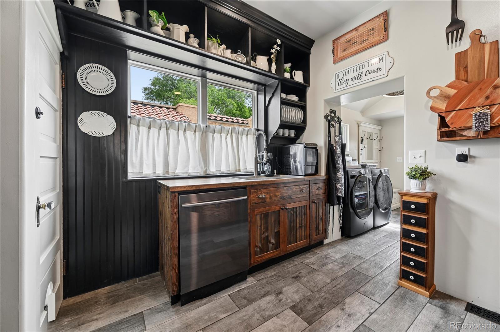 MLS Image #18 for 2219 n nevada avenue,colorado springs, Colorado