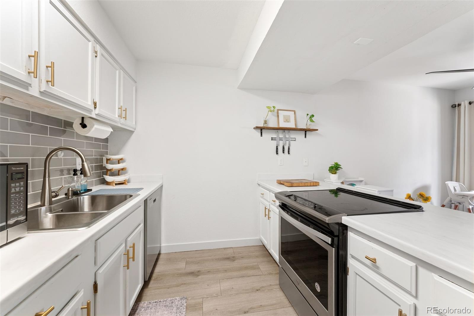 MLS Image #10 for 12360 w nevada place,lakewood, Colorado