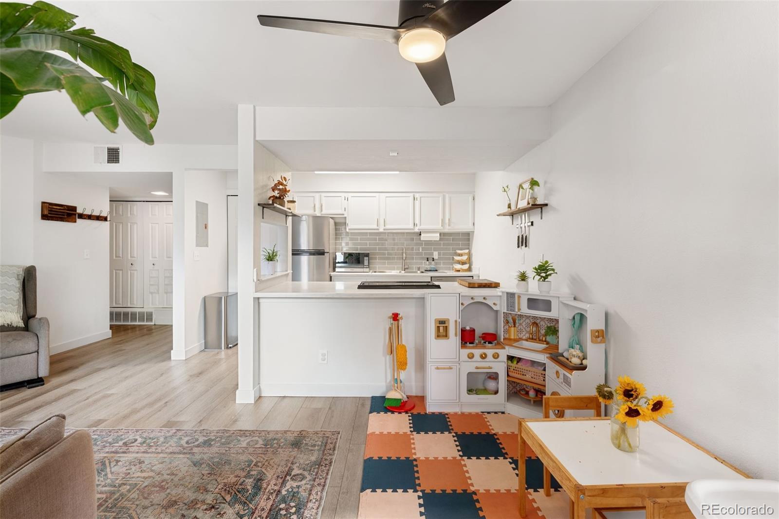 MLS Image #6 for 12360 w nevada place,lakewood, Colorado