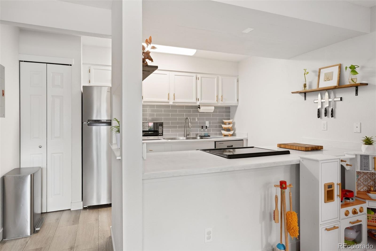 MLS Image #8 for 12360 w nevada place,lakewood, Colorado