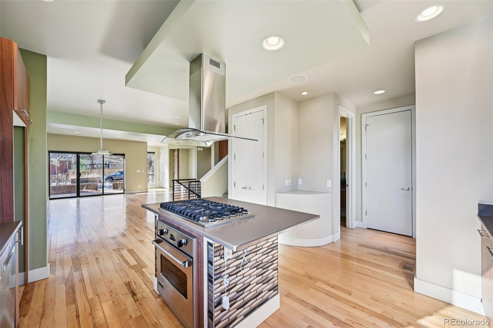 MLS Image #14 for 2912  perry street,denver, Colorado