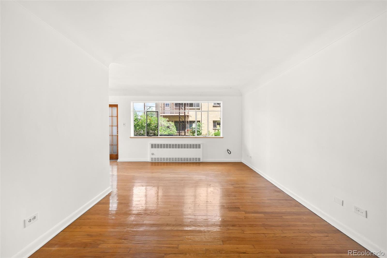 MLS Image #2 for 1175 n emerson street 111,denver, Colorado