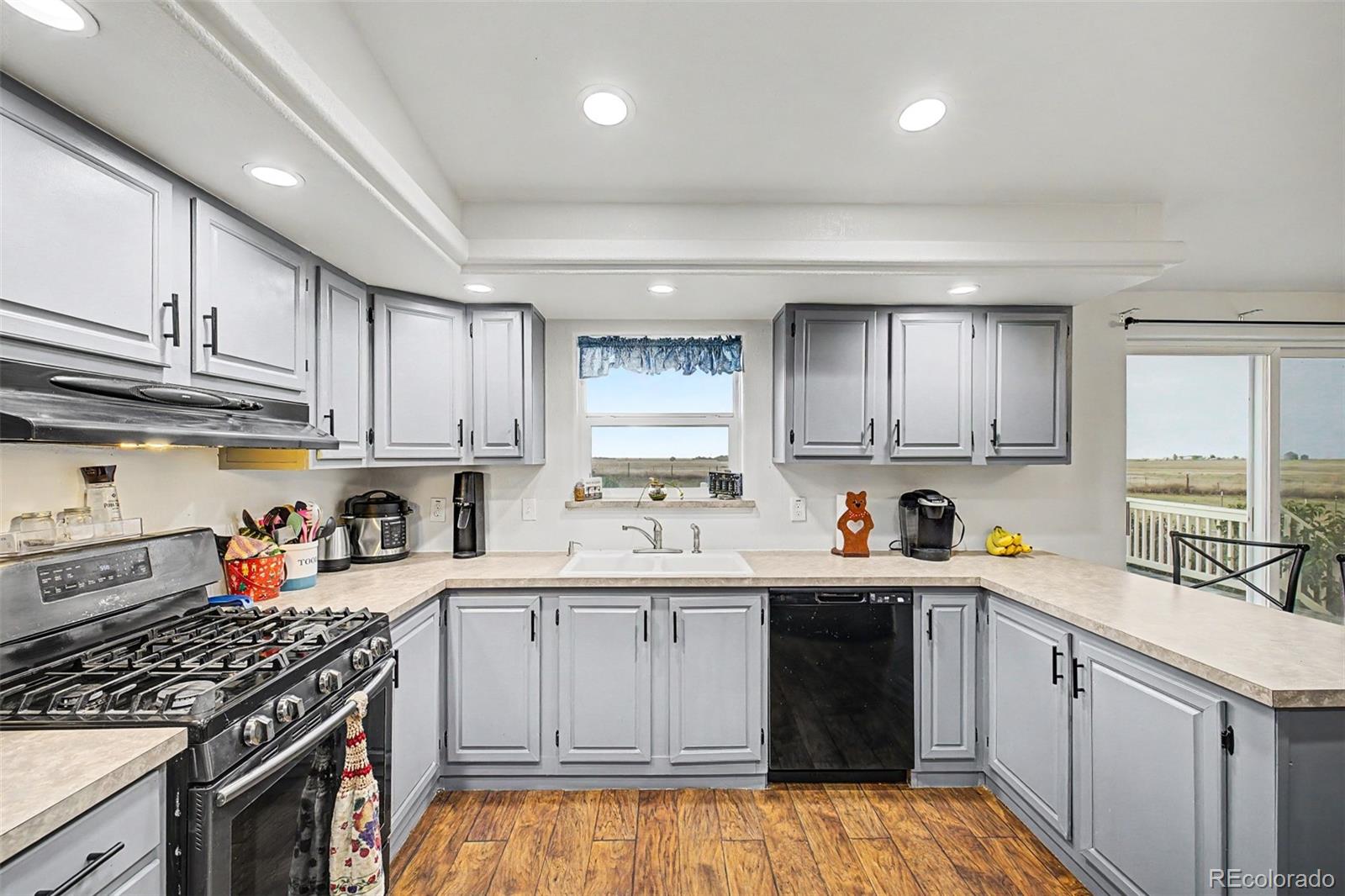 MLS Image #13 for 58117 e 42nd drive,strasburg, Colorado