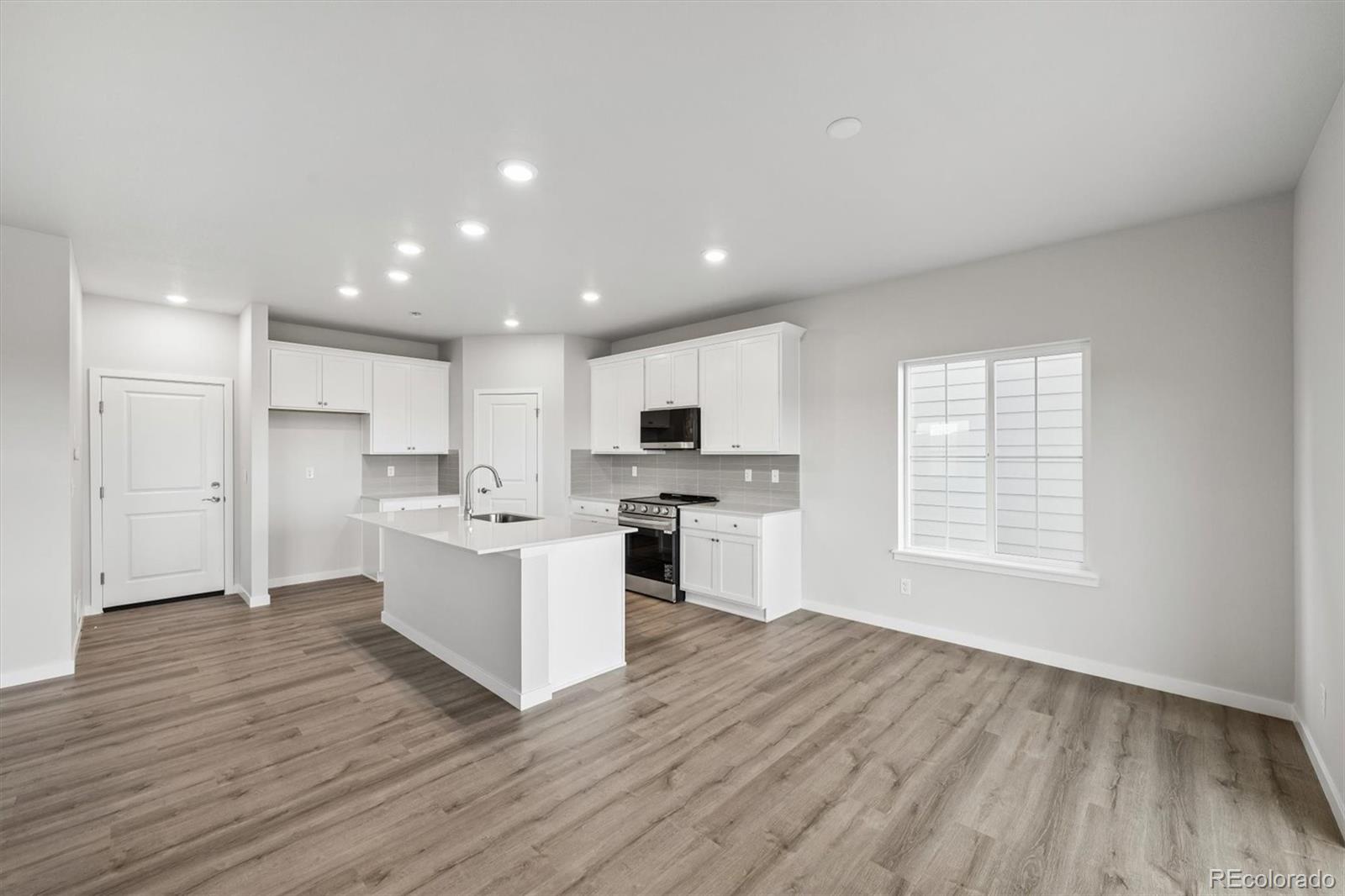MLS Image #7 for 9354  danube street,commerce city, Colorado