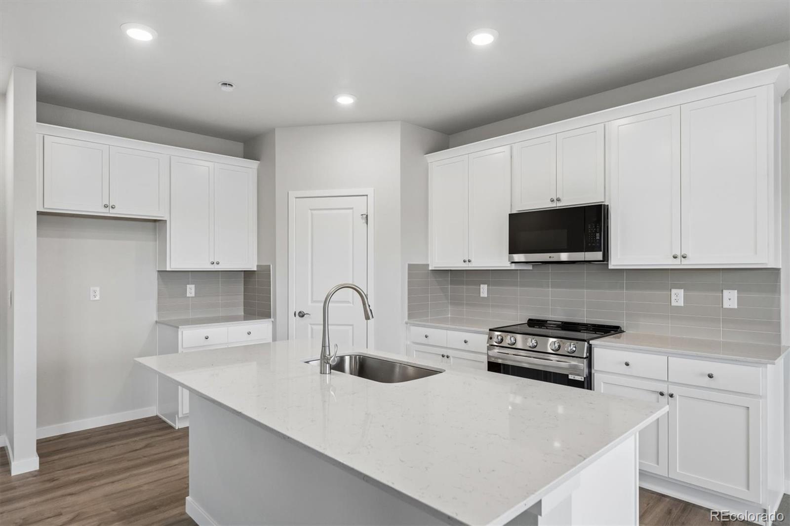 MLS Image #9 for 9354  danube street,commerce city, Colorado