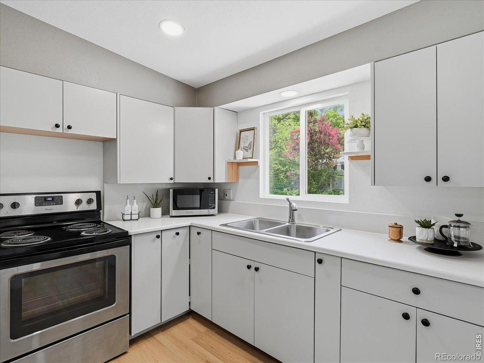 MLS Image #9 for 1617  richards place,fort collins, Colorado