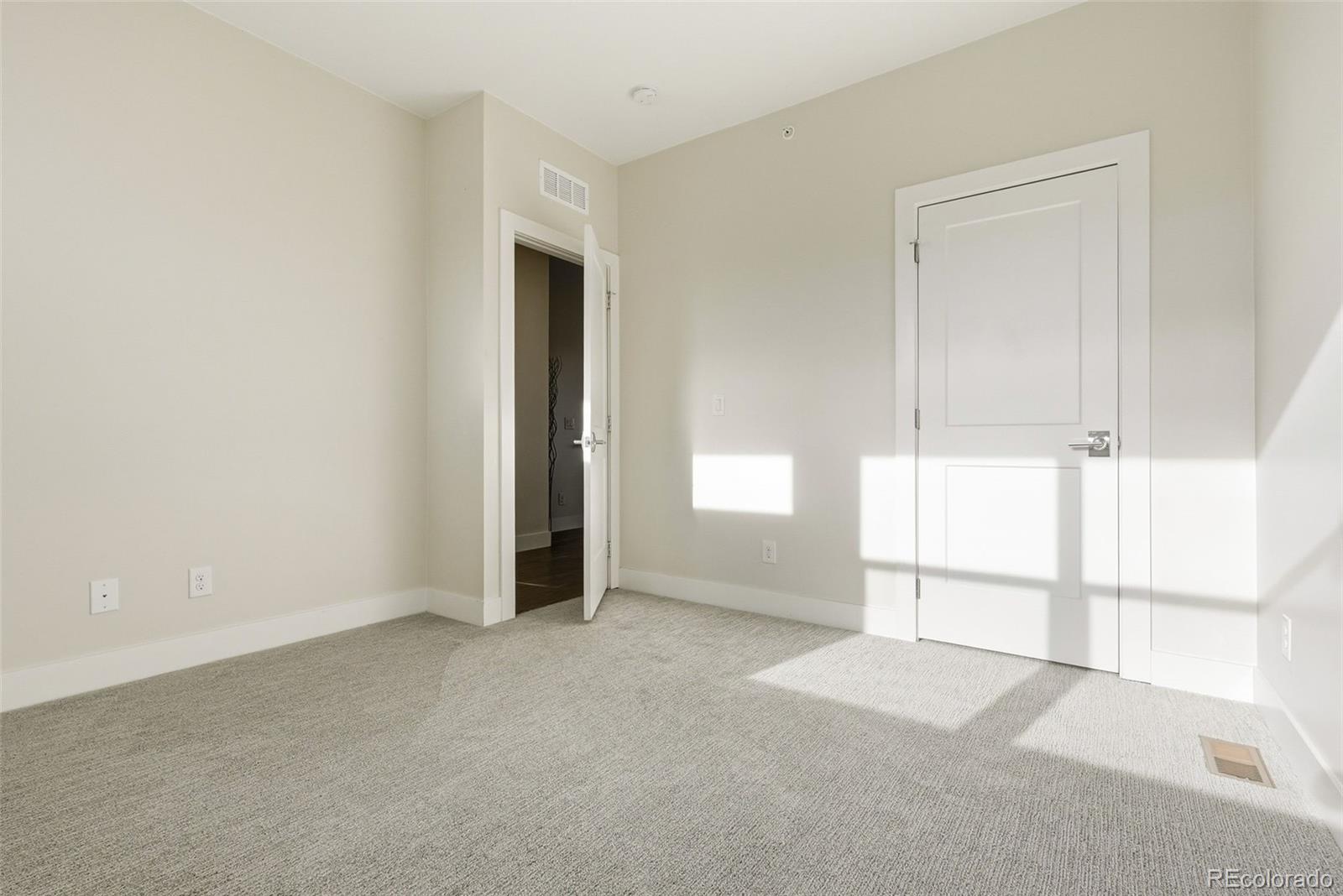 MLS Image #24 for 1187 s navajo street,denver, Colorado